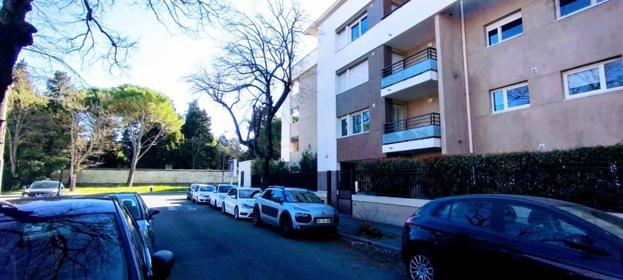 Mambrillo Parking Netflix Disney Prime Avignon Exteriér fotografie